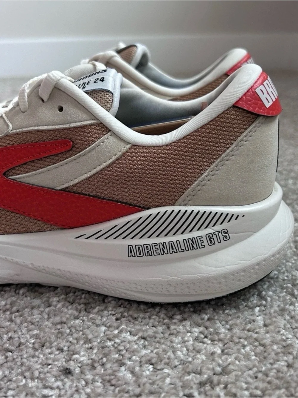Brooks Adrenaline GTS 24 Men's Size 11.5 D Beige Red Running Shoes 1104371D296